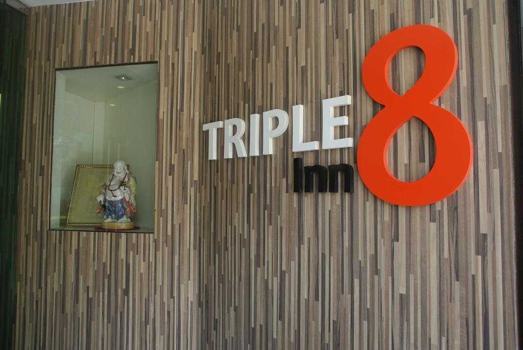 Triple 8 Inn Bangkok Kültér fotó
