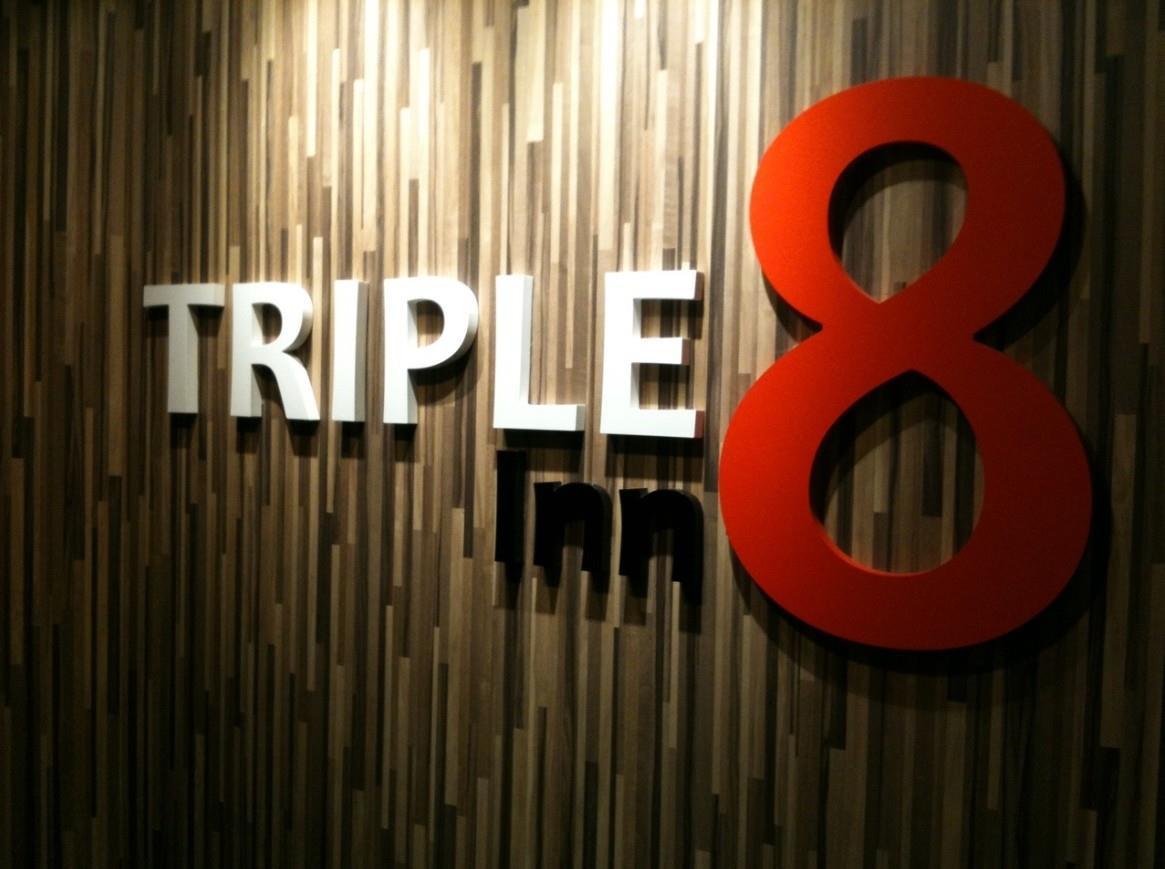 Triple 8 Inn Bangkok Kültér fotó