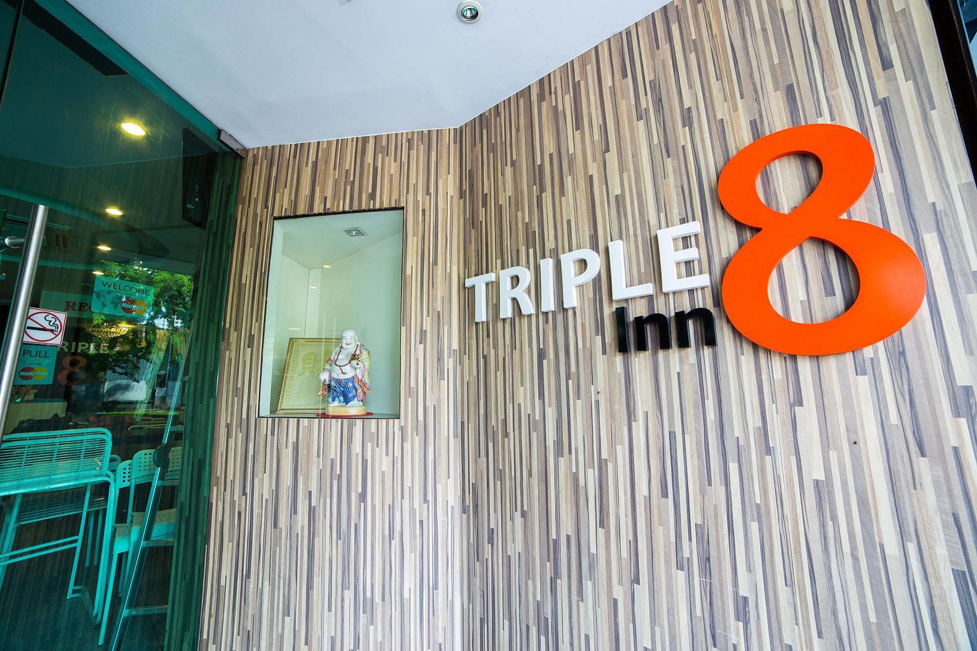 Triple 8 Inn Bangkok Kültér fotó