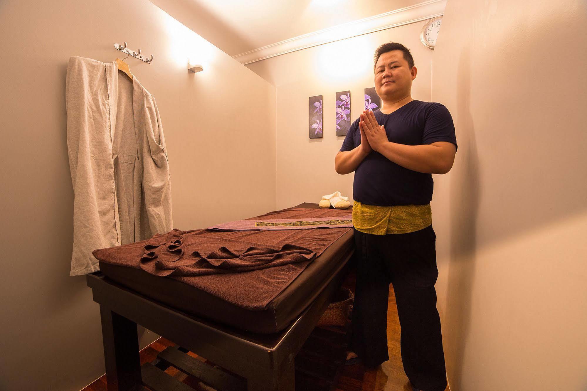 Triple 8 Inn Bangkok Kültér fotó