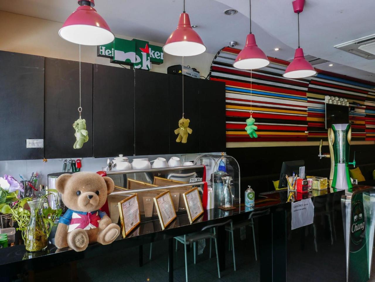 Triple 8 Inn Bangkok Kültér fotó